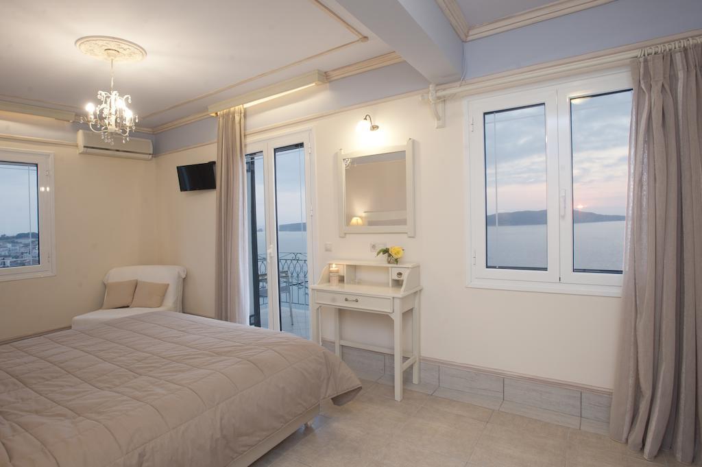 Tina'S House Aparthotel Pylos Room photo